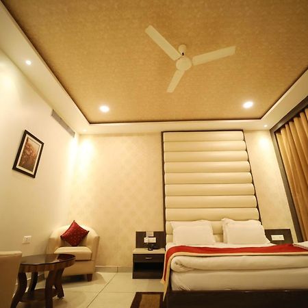 Ayodhya Hotel Panchsheel מראה חיצוני תמונה